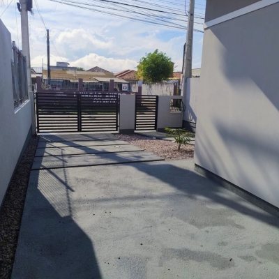 Casa Residencial com 60m², 2 quartos (sendo 1 suíte), 1 garagem, no bairro Barra Do Aririú em Palhoça
