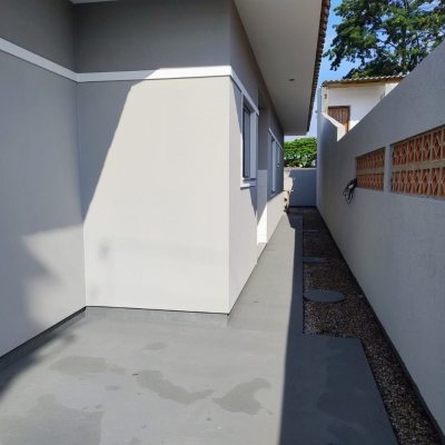 Casa Residencial com 60m², 2 quartos (sendo 1 suíte), 1 garagem, no bairro Barra Do Aririú em Palhoça