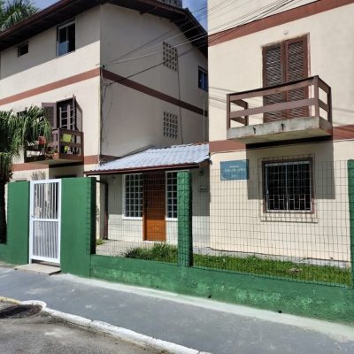 Apartamentos com 40m², 1 quarto, 1 garagem, no bairro Canasvieiras em Florianópolis