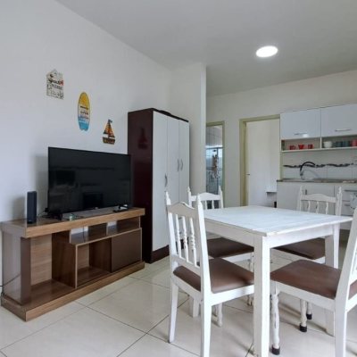 Apartamentos com 40m², 1 quarto, 1 garagem, no bairro Canasvieiras em Florianópolis