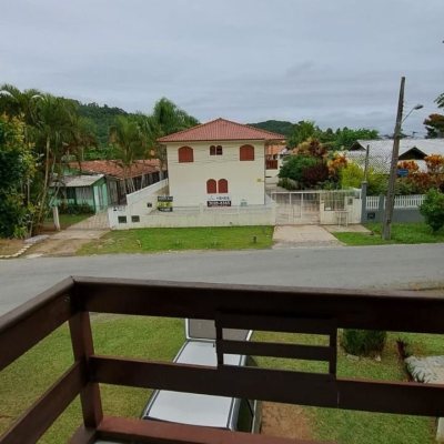 Apartamentos com 40m², 1 quarto, 1 garagem, no bairro Canasvieiras em Florianópolis