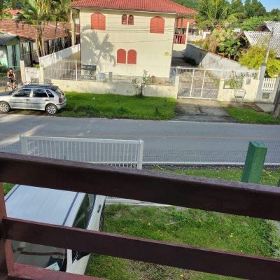 Apartamentos com 40m², 1 quarto, 1 garagem, no bairro Canasvieiras em Florianópolis