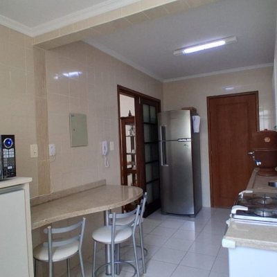 Apartamentos com 96m², 3 quartos, 1 suíte, 1 garagem, no bairro Trindade em Florianópolis