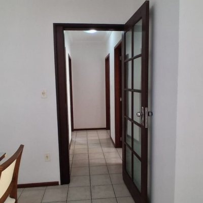 Apartamentos com 96m², 3 quartos, 1 suíte, 1 garagem, no bairro Trindade em Florianópolis