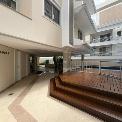 Apartamentos com 102m², 3 quartos (sendo 1 suíte), 1 garagem, no bairro Jurerê Internacional em Florianópolis