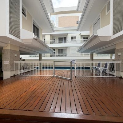 Apartamentos com 102m², 3 quartos (sendo 1 suíte), 1 garagem, no bairro Jurerê Internacional em Florianópolis