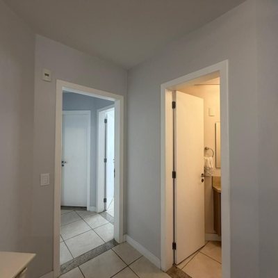 Apartamentos com 102m², 3 quartos (sendo 1 suíte), 1 garagem, no bairro Jurerê Internacional em Florianópolis