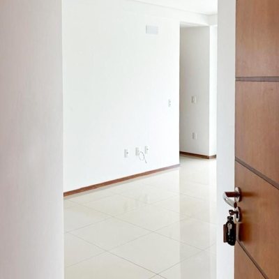 Apartamentos com 43m², 1 quarto, 1 garagem, no bairro Rio Tavares em Florianópolis