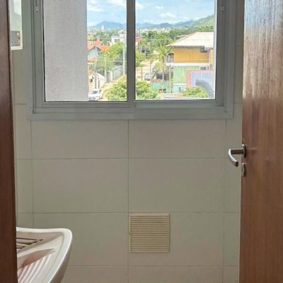 Apartamentos com 43m², 1 quarto, 1 garagem, no bairro Rio Tavares em Florianópolis