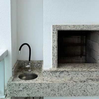 Apartamentos com 43m², 1 quarto, 1 garagem, no bairro Rio Tavares em Florianópolis