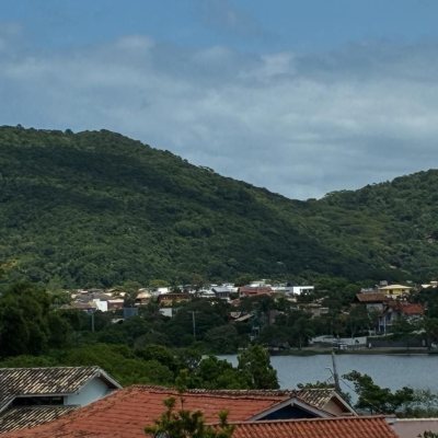 Apartamentos com 43m², 1 quarto, 1 garagem, no bairro Rio Tavares em Florianópolis