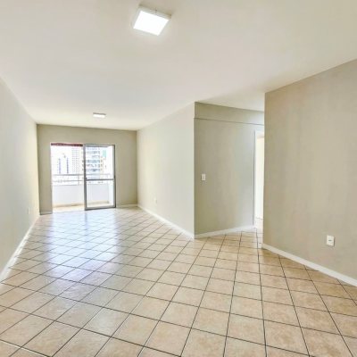 Apartamentos com 91m², 3 quartos, 1 suíte, 1 garagem, no bairro Campinas em São José