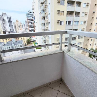 Apartamentos com 91m², 3 quartos, 1 suíte, 1 garagem, no bairro Campinas em São José