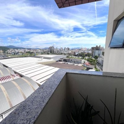 Apartamentos com 84m², 2 quartos, 1 suíte, 1 garagem, no bairro Kobrasol em São José