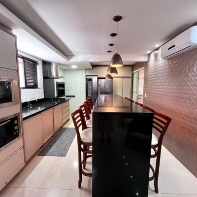 Apartamentos com 84m², 2 quartos, 1 suíte, 1 garagem, no bairro Kobrasol em São José