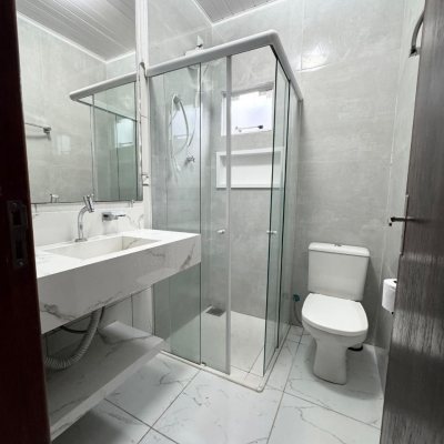 Casa Residencial com 51m², 2 quartos, 1 garagem, no bairro São João Do Rio Vermelho em Florianópolis
