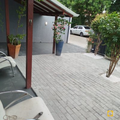 Casa Residencial com 51m², 2 quartos, 1 garagem, no bairro São João Do Rio Vermelho em Florianópolis