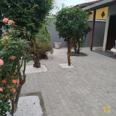 Casa Residencial com 51m², 2 quartos, 1 garagem, no bairro São João Do Rio Vermelho em Florianópolis