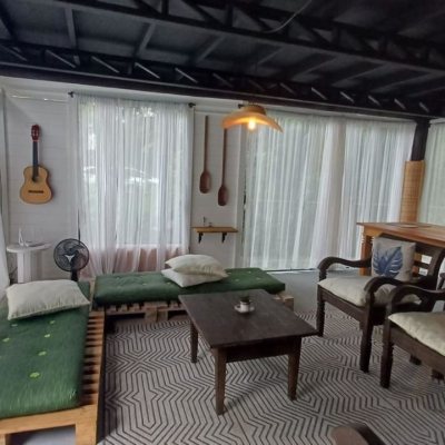 Sitio com 850m², 6 quartos, 3 garagens, no bairro Barra da Lagoa em Florianópolis