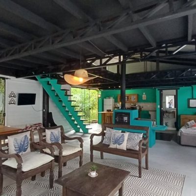 Sitio com 850m², 6 quartos, 3 garagens, no bairro Barra da Lagoa em Florianópolis