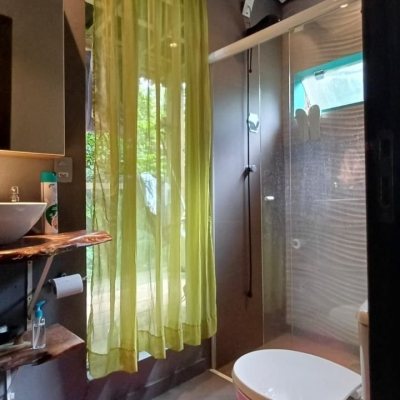 Sitio com 850m², 6 quartos, 3 garagens, no bairro Barra da Lagoa em Florianópolis