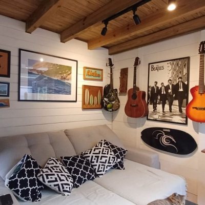 Sitio com 850m², 6 quartos, 3 garagens, no bairro Barra da Lagoa em Florianópolis