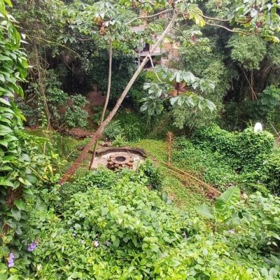 Sitio com 850m², 6 quartos, 3 garagens, no bairro Barra da Lagoa em Florianópolis