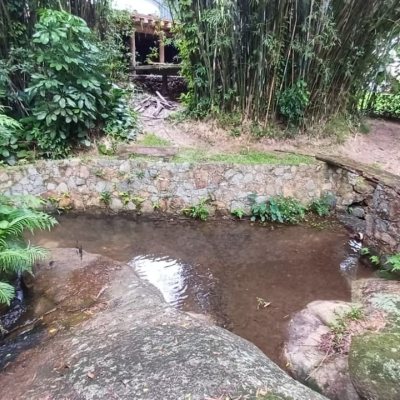 Sitio com 850m², 6 quartos, 3 garagens, no bairro Barra da Lagoa em Florianópolis