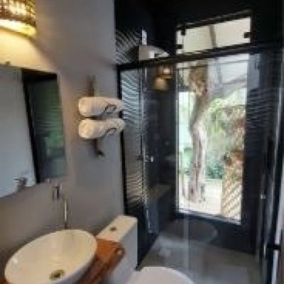 Sitio com 850m², 6 quartos, 3 garagens, no bairro Barra da Lagoa em Florianópolis