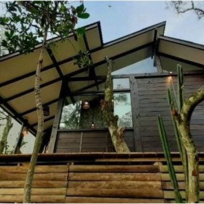 Sitio com 850m², 6 quartos, 3 garagens, no bairro Barra da Lagoa em Florianópolis