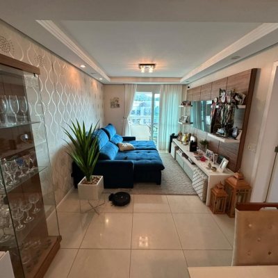 Apartamentos com 94m², 3 quartos, 1 suíte, 2 garagens, no bairro Itacorubi em Florianópolis