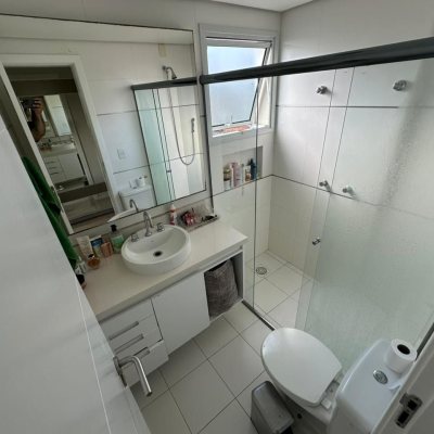 Apartamentos com 94m², 3 quartos, 1 suíte, 2 garagens, no bairro Itacorubi em Florianópolis