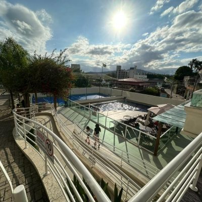 Apartamentos com 94m², 3 quartos, 1 suíte, 2 garagens, no bairro Itacorubi em Florianópolis