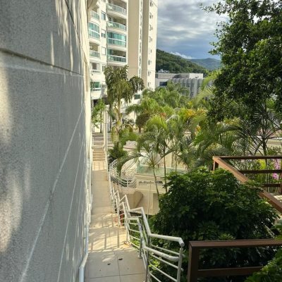 Apartamentos com 94m², 3 quartos, 1 suíte, 2 garagens, no bairro Itacorubi em Florianópolis