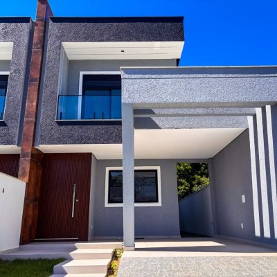 Sobrado Residencial com 153m², 3 quartos, 3 suítes, 2 garagens, no bairro São João Do Rio Vermelho em Florianópolis