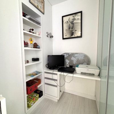 Apartamentos com 202m², 4 quartos (sendo 3 suítes), 2 garagens, no bairro Centro em Florianópolis