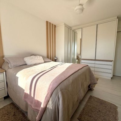 Apartamentos com 202m², 4 quartos (sendo 3 suítes), 2 garagens, no bairro Centro em Florianópolis