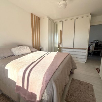 Apartamentos com 202m², 4 quartos (sendo 3 suítes), 2 garagens, no bairro Centro em Florianópolis