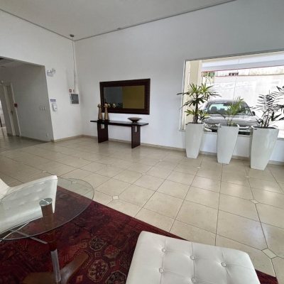 Apartamentos com 202m², 4 quartos (sendo 3 suítes), 2 garagens, no bairro Centro em Florianópolis