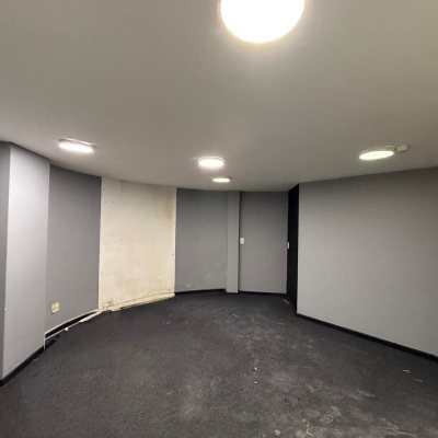 Sala com 531m², 5 garagens, no bairro Centro em Florianópolis