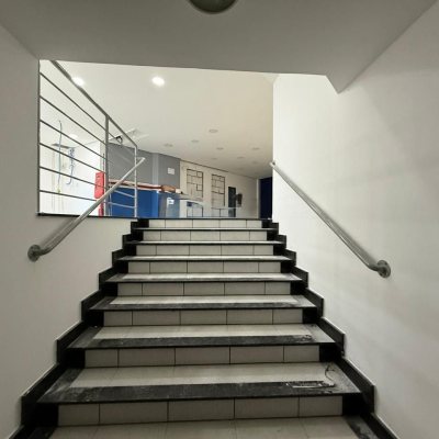 Sala com 531m², 5 garagens, no bairro Centro em Florianópolis