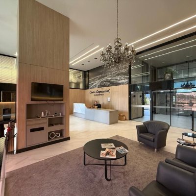 Sala com 531m², 5 garagens, no bairro Centro em Florianópolis