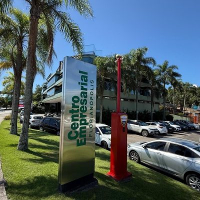 Sala com 531m², 5 garagens, no bairro Centro em Florianópolis