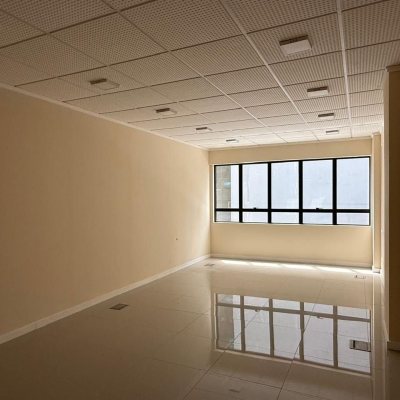 Sala com 37m², 1 garagem, no bairro Itacorubi em Florianópolis