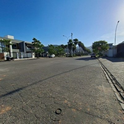 Terrenos Residenciais com 172m², no bairro Beira Rio em Biguaçu
