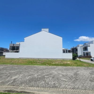 Terrenos Residenciais com 172m², no bairro Beira Rio em Biguaçu