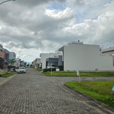 Terrenos Residenciais com 172m², no bairro Beira Rio em Biguaçu