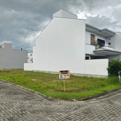 Terrenos Residenciais com 172m², no bairro Beira Rio em Biguaçu