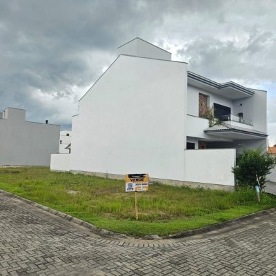 Terrenos Residenciais com 172m², no bairro Beira Rio em Biguaçu