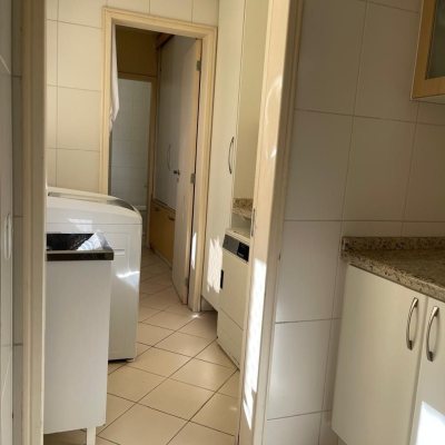 Apartamentos com 107m², 3 quartos, 1 suíte, 1 garagem, no bairro Centro em Florianópolis